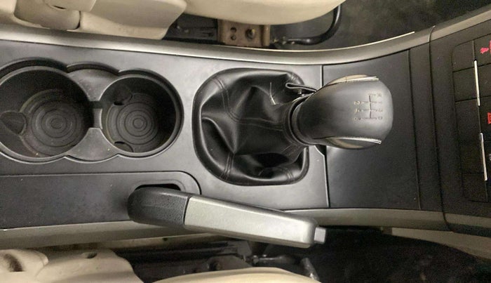 2016 Mahindra XUV500 W6, Diesel, Manual, 71,580 km, Gear Lever
