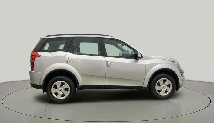 2016 Mahindra XUV500 W6, Diesel, Manual, 71,580 km, Right Side View