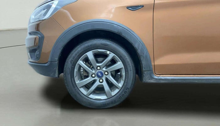2020 Ford FREESTYLE TITANIUM PLUS 1.2 PETROL, Petrol, Manual, 40,473 km, Left Front Wheel