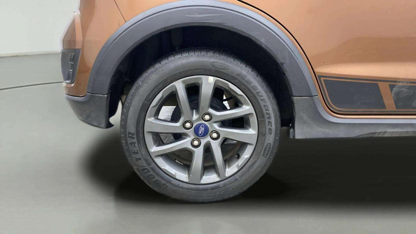 2020 Ford FREESTYLE TITANIUM PLUS 1.2 PETROL, Petrol, Manual, 40,473 km, Right Rear Wheel