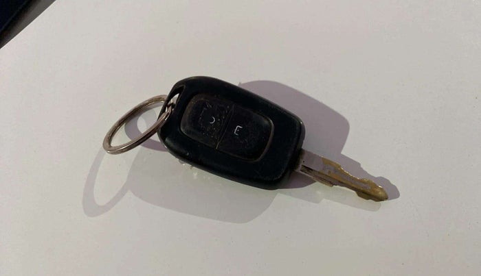 2020 Renault Kwid RXT 1.0 (O), Petrol, Manual, 76,428 km, Key Close Up