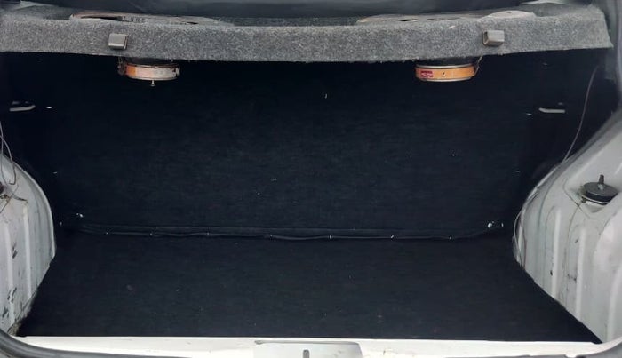 2020 Renault Kwid RXT 1.0 (O), Petrol, Manual, 76,401 km, Boot Inside