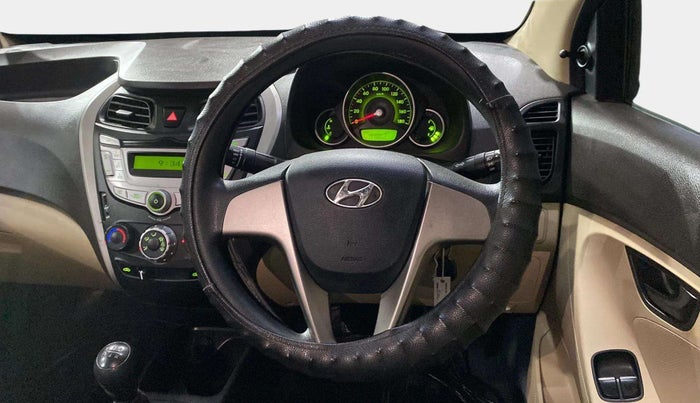 2016 Hyundai Eon MAGNA +, Petrol, Manual, 7,129 km, Steering Wheel Close Up