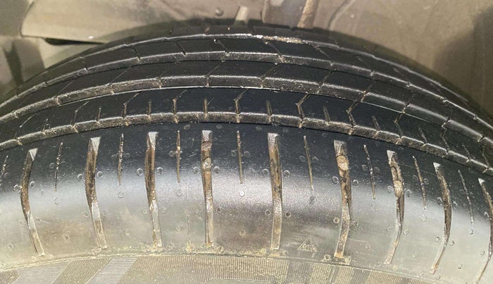 2024 Maruti Baleno SIGMA PETROL 1.2, Petrol, Manual, 2,735 km, Left Front Tyre Tread