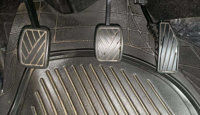 2024 Maruti Baleno SIGMA PETROL 1.2, Petrol, Manual, 2,735 km, Pedals