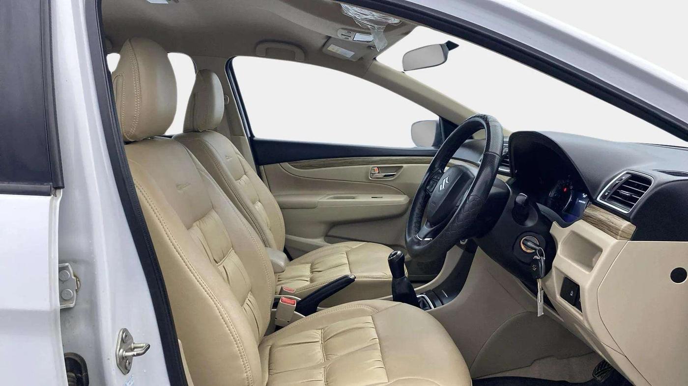 2021 Maruti Ciaz DELTA 1.5 SHVS MT PETROL, Petrol, Manual, 18,318 km, Right Side Front Door Cabin