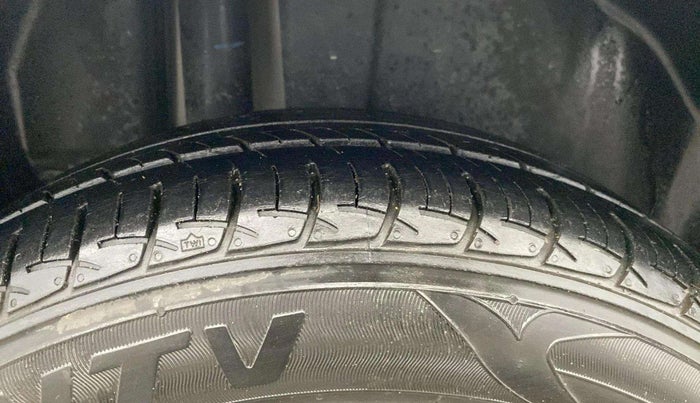 2021 Maruti Ciaz DELTA 1.5 SHVS MT PETROL, Petrol, Manual, 18,318 km, Right Rear Tyre Tread