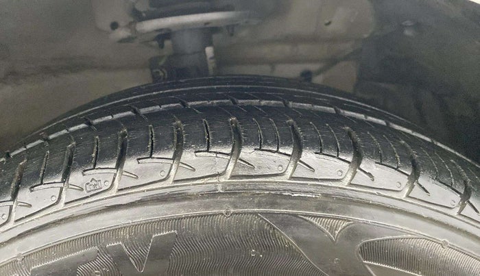 2021 Maruti Ciaz DELTA 1.5 SHVS MT PETROL, Petrol, Manual, 18,318 km, Right Front Tyre Tread