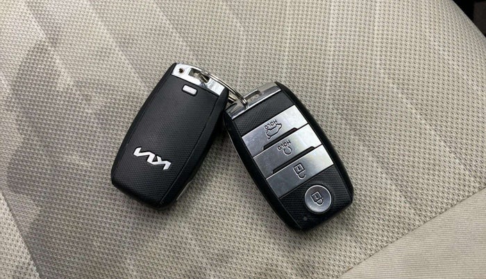 2022 KIA SONET HTX 1.0 IMT, Petrol, Manual, 25,405 km, Key Close Up