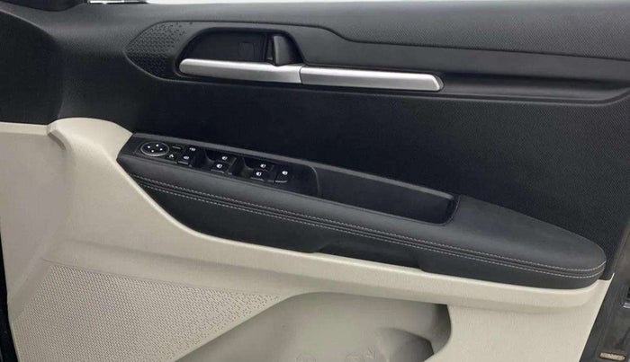 2022 KIA SONET HTX 1.0 IMT, Petrol, Manual, 25,405 km, Driver Side Door Panels Control