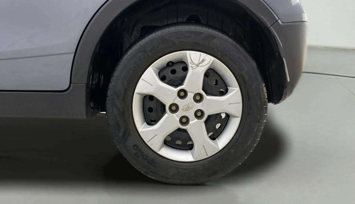 2022 Mahindra XUV300 W6 1.5 Sunroof Diesel, Diesel, Manual, 53,448 km, Left Rear Wheel