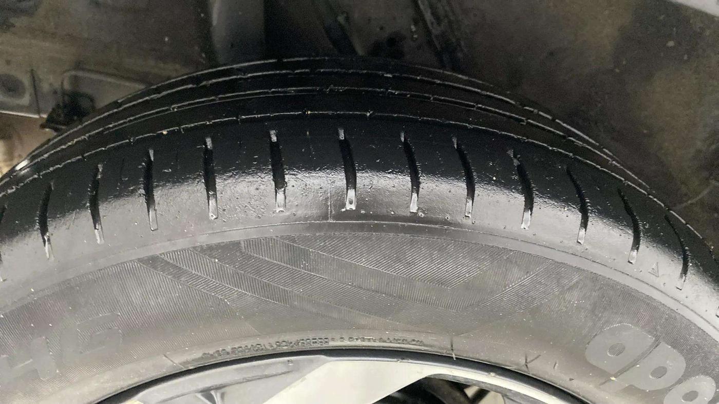 2019 Hyundai VENUE SX PLUS 1.0 TURBO DCT, Petrol, Automatic, 48,550 km, Right Rear Tyre Tread