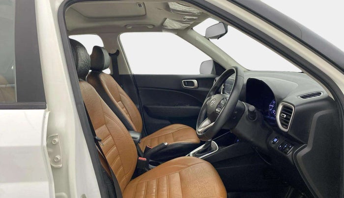 2019 Hyundai VENUE SX PLUS 1.0 TURBO DCT, Petrol, Automatic, 48,550 km, Right Side Front Door Cabin