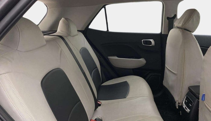2022 Hyundai VENUE S(O) 1.2, Petrol, Manual, 19,207 km, Right Side Rear Door Cabin