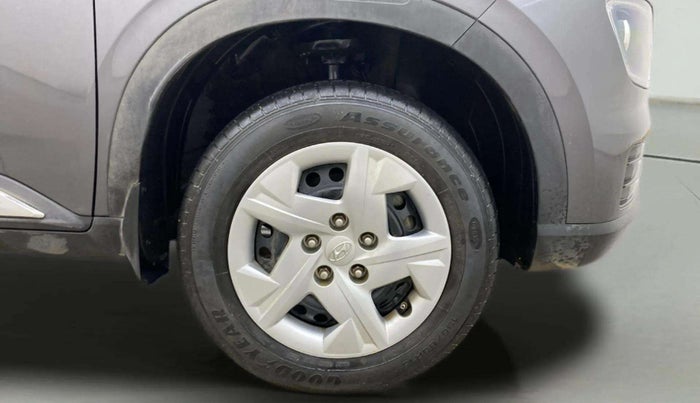 2022 Hyundai VENUE S(O) 1.2, Petrol, Manual, 19,207 km, Right Front Wheel