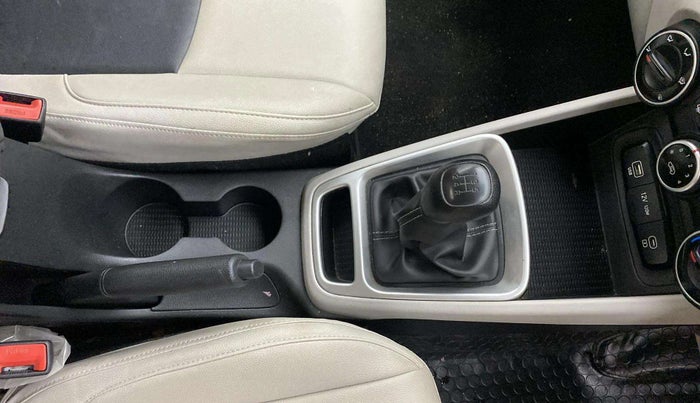 2022 Hyundai VENUE S(O) 1.2, Petrol, Manual, 19,207 km, Gear Lever