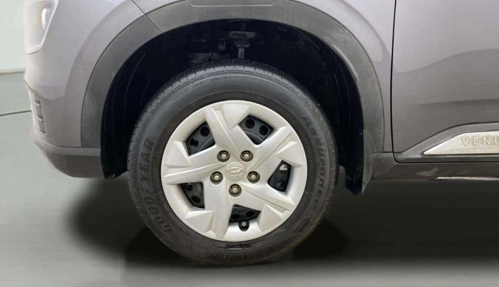 2022 Hyundai VENUE S(O) 1.2, Petrol, Manual, 19,207 km, Left Front Wheel