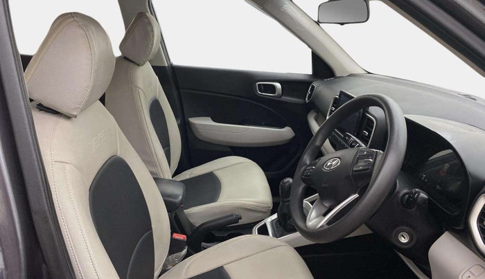2022 Hyundai VENUE S(O) 1.2, Petrol, Manual, 19,207 km, Right Side Front Door Cabin