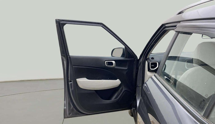 2022 Hyundai VENUE S(O) 1.2, Petrol, Manual, 19,207 km, LHS Front Door
