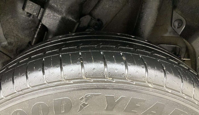 2022 Hyundai VENUE S(O) 1.2, Petrol, Manual, 19,207 km, Left Rear Tyre Tread