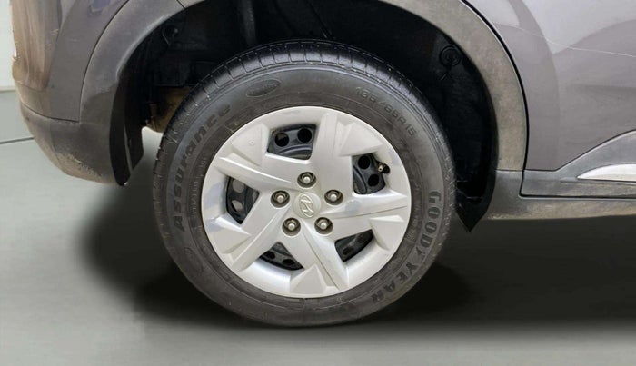 2022 Hyundai VENUE S(O) 1.2, Petrol, Manual, 19,207 km, Right Rear Wheel