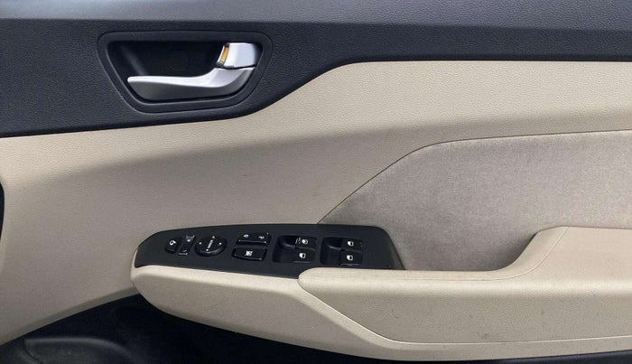 2021 Hyundai Verna SX 1.5 VTVT, Petrol, Manual, 60,124 km, Driver Side Door Panels Control