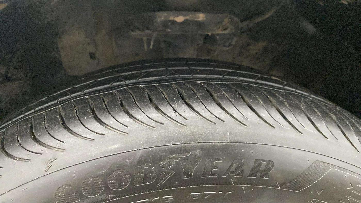 2021 Hyundai Verna SX 1.5 VTVT, Petrol, Manual, 60,124 km, Left Front Tyre Tread