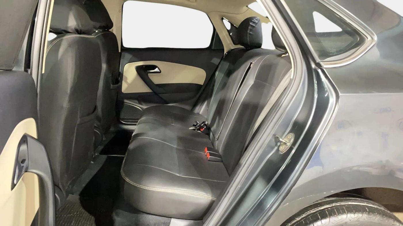 2020 Skoda Rapid 1.0 AMBITION TSI MT, Petrol, Manual, 80,684 km, Right Side Rear Door Cabin