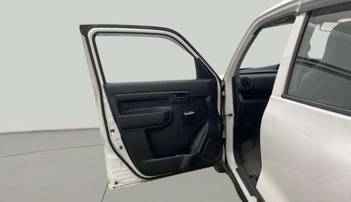 2022 Maruti S PRESSO LXI (O) CNG, CNG, Manual, 50,177 km, LHS Front Door