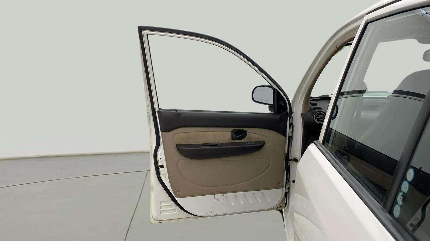 2014 Hyundai Santro Xing GLS PLUS AUDIO, Petrol, Manual, 71,146 km, LHS Front Door