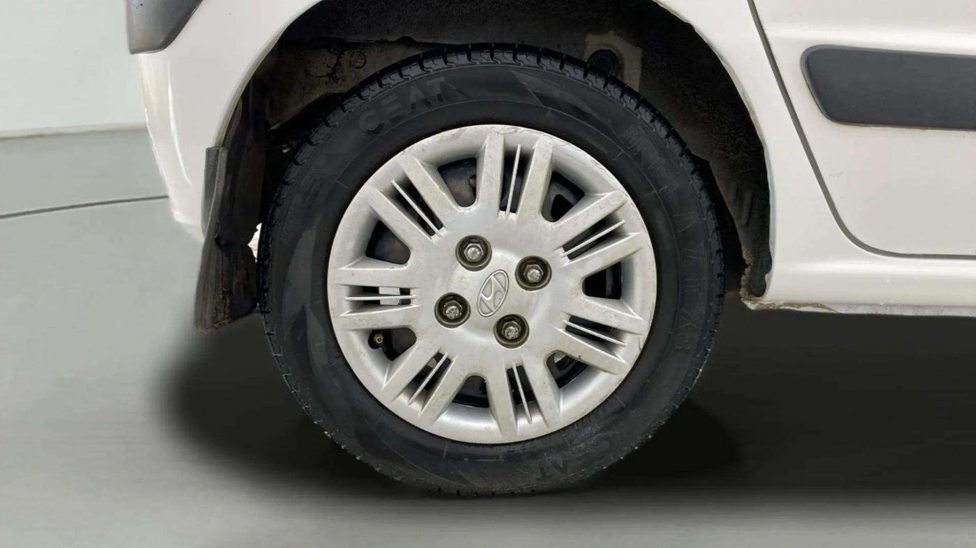 2014 Hyundai Santro Xing GLS PLUS AUDIO, Petrol, Manual, 71,146 km, Right Rear Wheel
