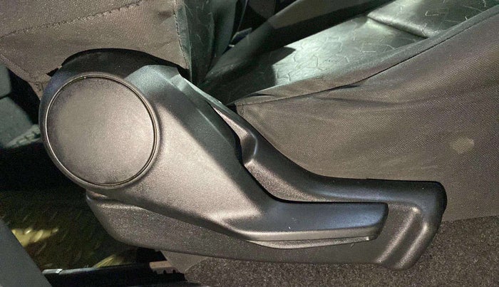 2017 Maruti IGNIS ZETA 1.2, Petrol, Manual, 58,710 km, Driver Side Adjustment Panel