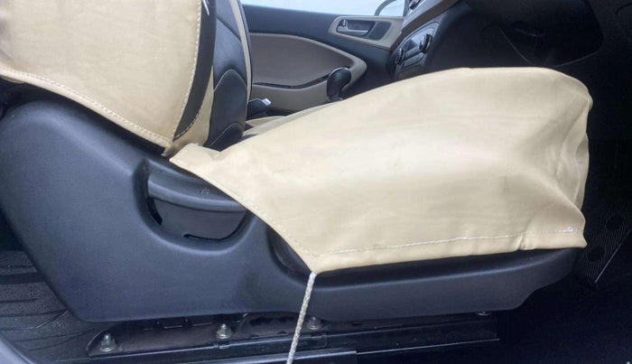 2017 Hyundai Elite i20 ASTA 1.2, Petrol, Manual, 33,200 km, Driver Side Adjustment Panel