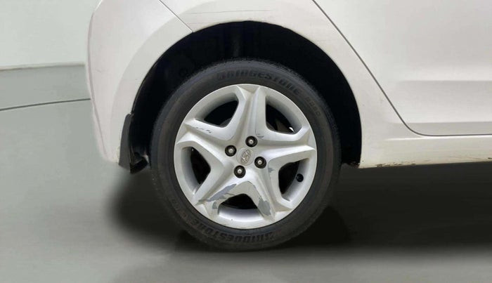 2017 Hyundai Elite i20 ASTA 1.2, Petrol, Manual, 33,200 km, Right Rear Wheel