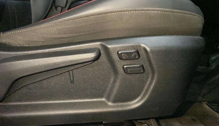2022 Hyundai VENUE N LINE N8 1.0 TURBO DCT, Petrol, Automatic, 15,055 km, Driver Side Adjustment Panel