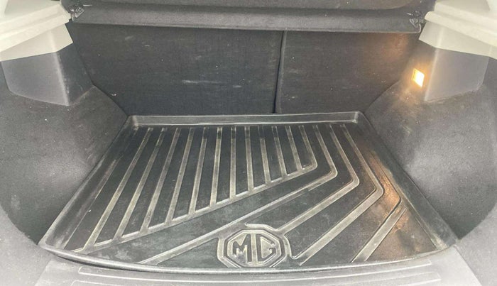 2022 MG ASTOR SHARP EX 1.5 MT, Petrol, Manual, 54,448 km, Boot Inside