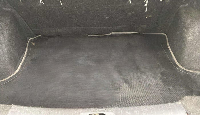 2016 Maruti Swift Dzire LXI, Petrol, Manual, 98,697 km, Boot Inside