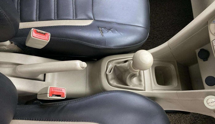 2016 Maruti Swift Dzire LXI, Petrol, Manual, 98,697 km, Gear Lever