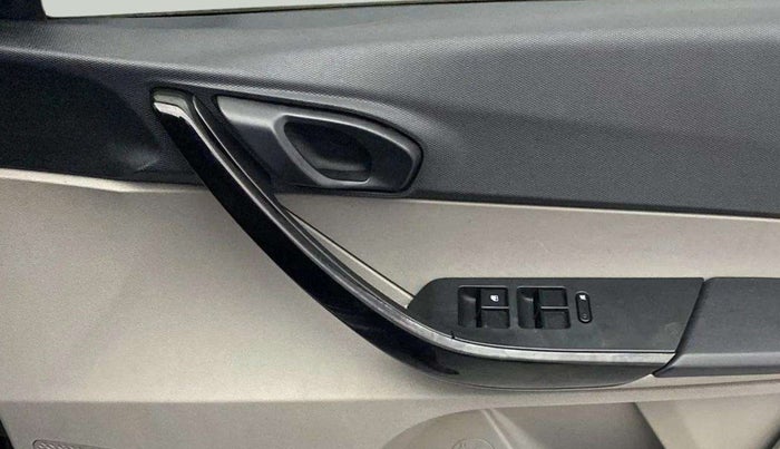 2018 Tata Tiago XT PETROL, Petrol, Manual, 48,806 km, Driver Side Door Panels Control