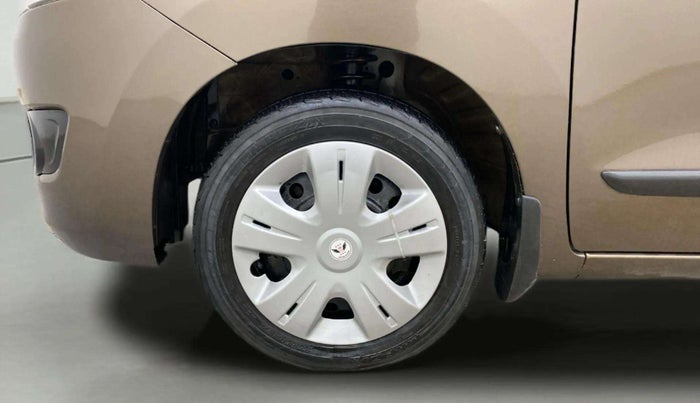 2015 Maruti Wagon R 1.0 VXI, Petrol, Manual, 44,483 km, Left Front Wheel