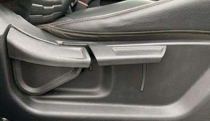 2021 KIA SONET GTX PLUS 1.0 DCT, Petrol, Automatic, 57,059 km, Driver Side Adjustment Panel
