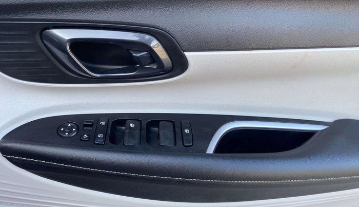 2023 Hyundai NEW I20 ASTA (O) 1.2 MT, Petrol, Manual, 16,150 km, Driver Side Door Panels Control