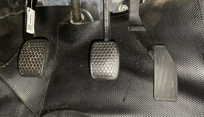 2022 Maruti Alto VXI, Petrol, Manual, 21,426 km, Pedals