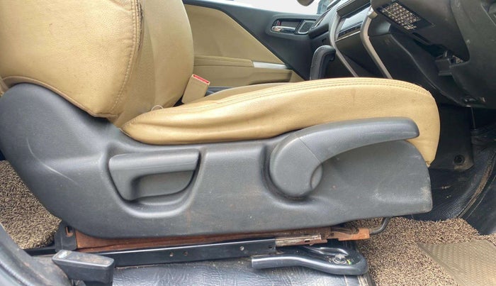 2020 Honda City 1.5L I-VTEC ZX CVT, CNG, Automatic, 96,957 km, Driver Side Adjustment Panel