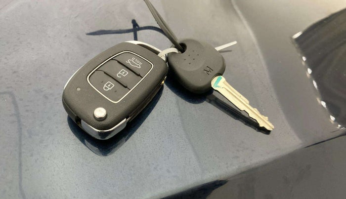2022 Hyundai GRAND I10 NIOS SPORTZ 1.2 KAPPA VTVT, Petrol, Manual, 38,758 km, Key Close Up