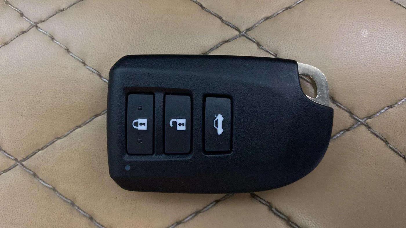 2019 Toyota YARIS G CVT, Petrol, Automatic, 1,04,059 km, Key Close Up