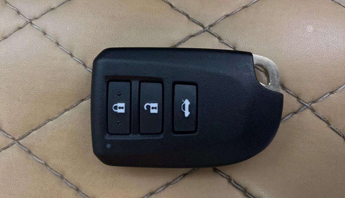 2019 Toyota YARIS G CVT, Petrol, Automatic, 1,03,979 km, Key Close Up