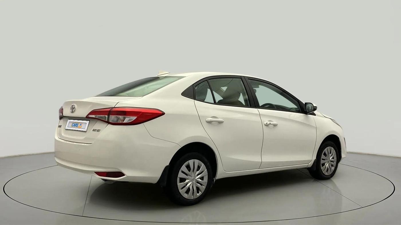 2019 Toyota YARIS G CVT, Petrol, Automatic, 1,04,059 km, Right Back Diagonal