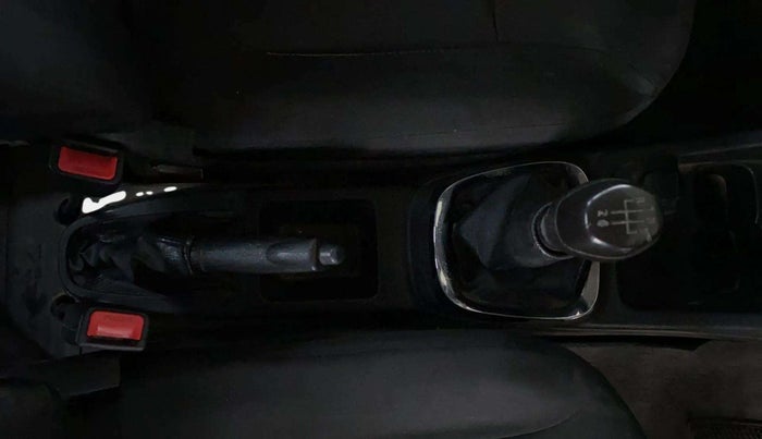 2017 Renault Kwid RXT EDITION, Petrol, Manual, 36,078 km, Gear Lever