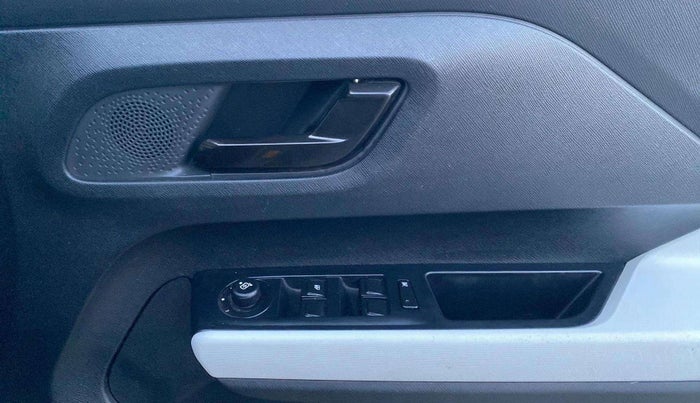 2024 Tata PUNCH Accomplished Plus (S) iCNG, CNG, Manual, 3,298 km, Driver Side Door Panels Control